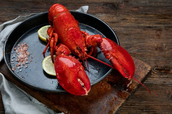 Freshly Boiled Lobster Table — Stock Photo, Image