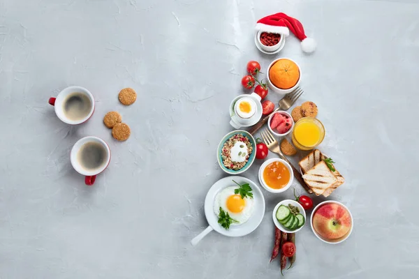 Kerstboom Gemaakt Van Ontbijtmenu Lichtgrijze Achtergrond Bovenaanzicht — Stockfoto