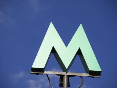 Kiev Metro ya da Kiev Metro iz Kiev'in toplu taşıma dayanak metro bir sistemdir.