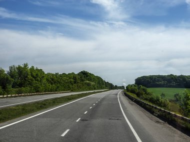 Truc taksi dan karayolu görünümünü