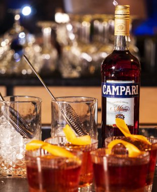 Campari şişe