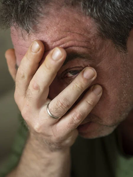 Tristeza Madura Hombre Caucásico —  Fotos de Stock