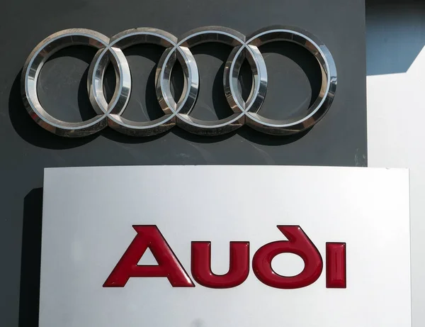 Chmelnytskyj Ukraina Juli 2018 Audi Logotyp Audi Tysk Biltillverkare Som — Stockfoto