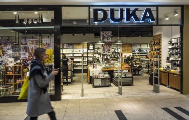 Polonya, Krakow - 19 Mart 2018: Galeria Krakowska Duka deposunda.