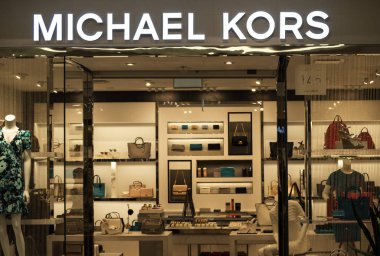 Polonya, Krakow - 20 Mart 2018: Michael Kors Galeria Krakowska mağaza.