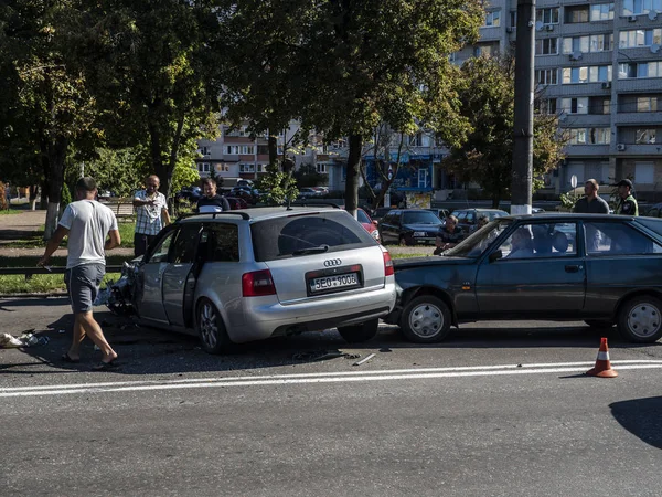 Borispyl Ukraina Sierpień 2018 Van Audi Pojazd Uderzył Siebie Borispyl — Zdjęcie stockowe