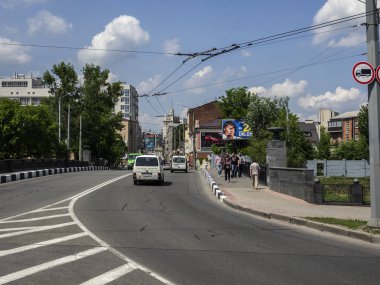 Kharkov, Ukrayna - 26 Mayıs 2018: Trafik şehir sokakları
