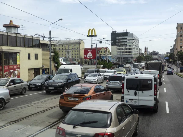 Kharkov Ukrayna Mayıs 2018 Trafik Şehir Sokakları — Stok fotoğraf