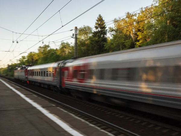Toporkovo Moskva Region Rusko Června 2018 Osobní Vlak Kolem Platfor — Stock fotografie