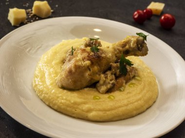 Tavuk budu ile peynir sauc