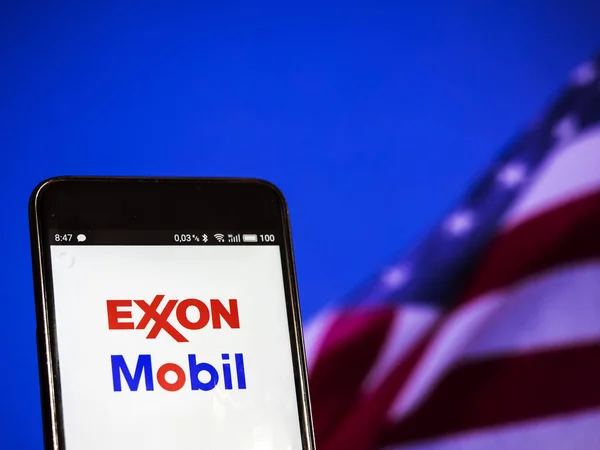 Kiew Ukraine September 2018 Exxon Mobil Logo Auf Dem Smartphone — Stockfoto