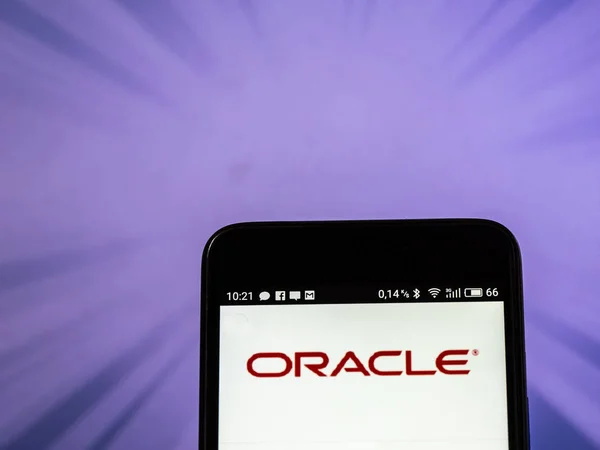 Киев Украина Сентября 2018 Года Логотип Корпорации Oracle Виден Смартфоне — стоковое фото