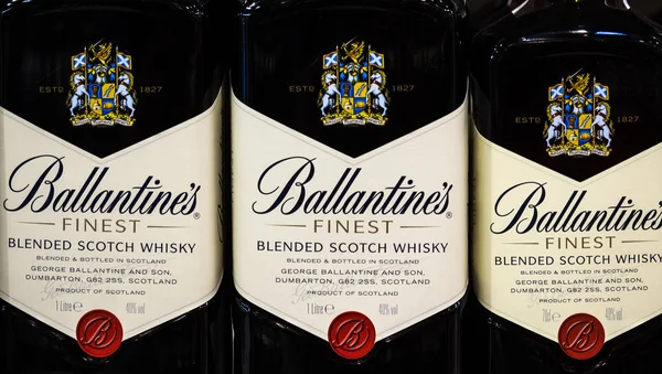 Kiev Ucrania Septiembre 2018 Ballantine Una Gama Whiskies Blended Scotch — Foto de Stock