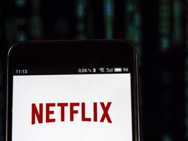 Kiev, Ukrayna 13 Eylül 2018: Netflix logo akıllı telefon görüntülenen gördüm. Bir Amerikan over--top medya sponsoru, Los Gatos, California'da Merkezi, Netflix, A.ş.. 