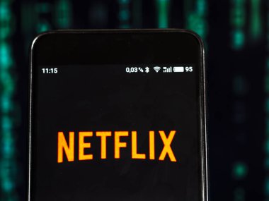 Kiev, Ukrayna 13 Eylül 2018: Netflix logo akıllı telefon görüntülenen gördüm. Bir Amerikan over--top medya sponsoru, Los Gatos, California'da Merkezi, Netflix, A.ş.. 