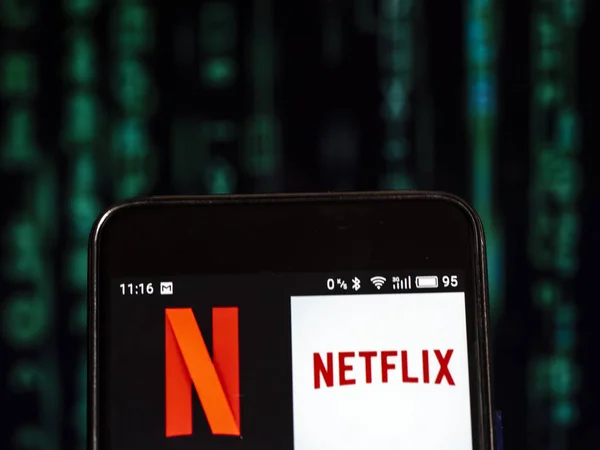 Киев Украина Сентября 2018 Года Логотип Netflix Виден Смартфоне Netflix — стоковое фото