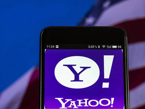 Kiev Ucrania Septiembre 2018 Yahoo Logotipo Visto Muestra Teléfono Inteligente — Foto de Stock