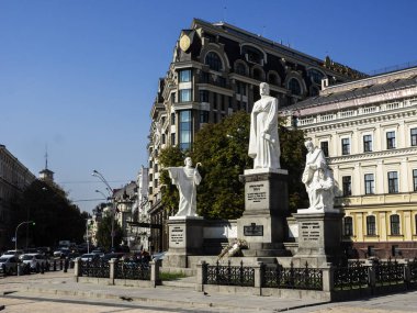 Kiev, Ukrayna 22 Eylül 2018: Prenses Olga, St. Havari Andrew ilk olarak adlandırılan ve eşit havarilerin Cyril ve Methodius Kiev, Ukrayna anıt