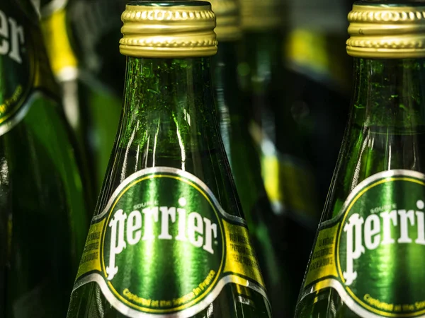 Kiev Ukraine October 2018 Perrier Naturally Sparkling Water Store Perrier — Stock Photo, Image