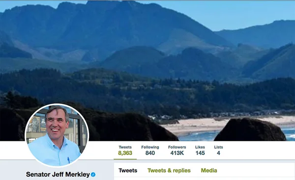 Страница Твиттере Джеффа Меркли Джеффри Алан Меркли Американский Политик Работающий — стоковое фото