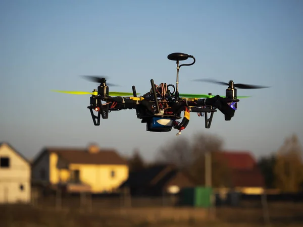 Drone Volant Dessus Des Bâtiments Ruraux — Photo
