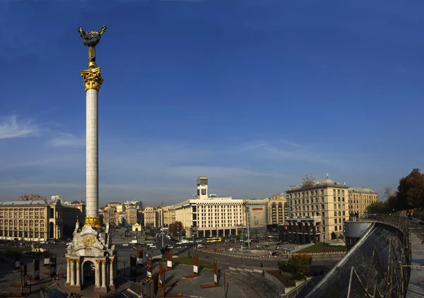 Kijów Ukraina Października 2018 Pomnik Niepodległości Jest Kolumna Zwycięstwa Znajduje — Zdjęcie stockowe