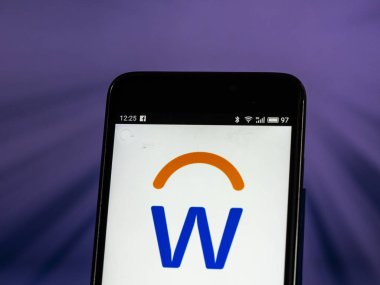 Kiev, Ukrayna - 26 Ekim 2018: İş günü A.ş. yazılım şirketi logo akıllı telefon görüntülenen gördüm. İş günü, Inc bir ondemand finansal yönetim ve insan kaynakları yönetimi yazılım satıcısı olduğunu.