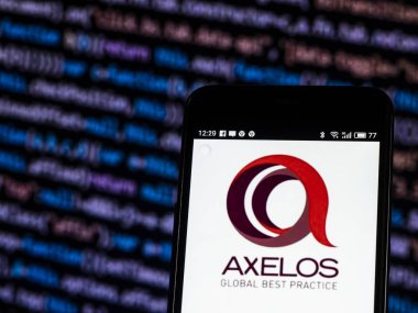 Kiev, Ukrayna - 31 Ekim 2018: Axelos genel en iyi yöntem logo akıllı telefon görüntülenen gördüm. AXELOS proje yönetimi uzmanları kazanmaya adamış, o hizmet yönetim 