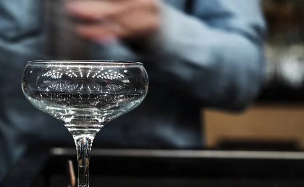 Barman Cocktailbar Voorbereiden — Stockfoto