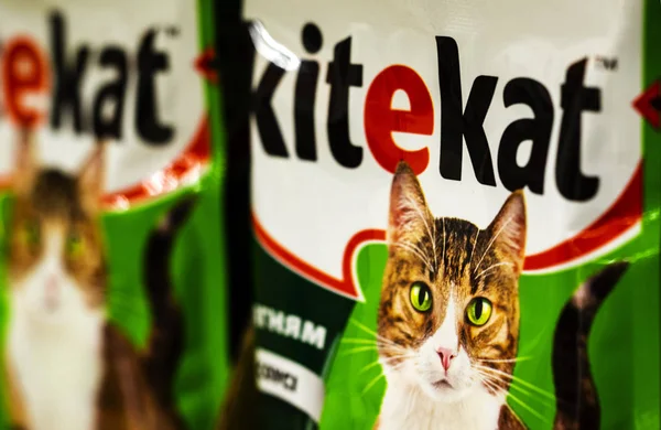 Kiev Ucrânia Novembro 2018 Kitekat Cat Food Pouches Loja — Fotografia de Stock