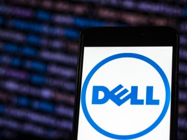 Kiev, Ukrayna - 9 Kasım 2018: Dell bilgisayar şirket logosu akıllı telefon görüntülenen gördüm. Dell bir Amerikan çokuluslu bilgisayar teknoloji şirketidir