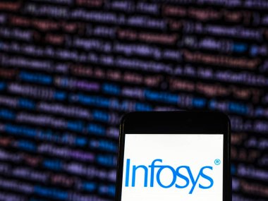 Kiev, Ukrayna - 9 Kasım 2018: şirket logosu danışmanlık Infosys bilgi teknolojisi akıllı telefon görüntülenen gördüm. Infosys sınırlı bir Hint çokuluslu kuruluştur 