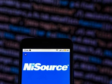 Kiev, Ukrayna - 6 Aralık 2018: Nisource yarar şirket logosu akıllı telefon görüntülenen gördüm.