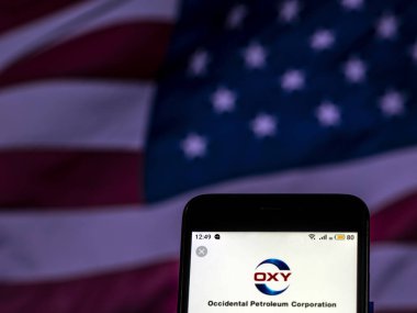 Kiev, Ukrayna - 6 Aralık 2018: Occidental petrol şirket logosu akıllı telefon görüntülenen gördüm.