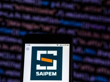 Kiev, Ukrayna - 7 Aralık 2018: Saipem şirket logosu akıllı telefon görüntülenen gördüm.