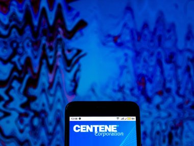 Kiev, Ukrayna - 11 Aralık 2018: Centene Corporation sigorta şirket logosu akıllı telefon görüntülenen gördüm.