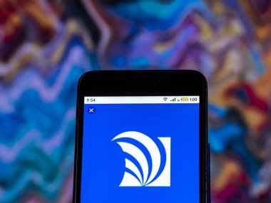 Kiev, Ukrayna - 10 Aralık 2018: Amerisourcebergen toptan şirket logosu akıllı telefon görüntülenen gördüm. 