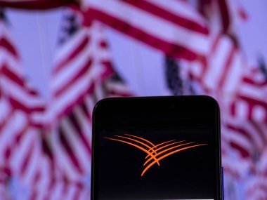 Kiev, Ukrayna - 10 Aralık 2018: Kardinal Health, görülen sağlık şirket logosu görüntülenen akıllı telefon. 