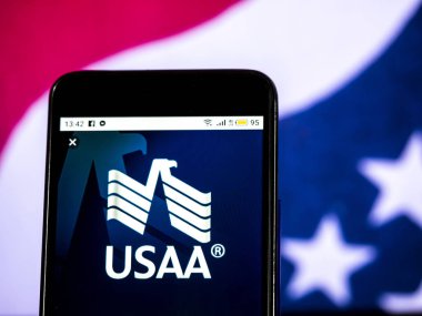 Kiev, Ukrayna - 14 Aralık 2018: Usaa mali hizmetler şirket logosu akıllı telefon görüntülenen gördüm.