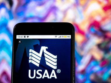 Kiev, Ukrayna - 14 Aralık 2018: Usaa mali hizmetler şirket logosu akıllı telefon görüntülenen gördüm.