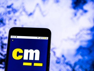 Kiev, Ukrayna - 18 Aralık 2018: Carmax şirket logosu akıllı telefon görüntülenen gördüm