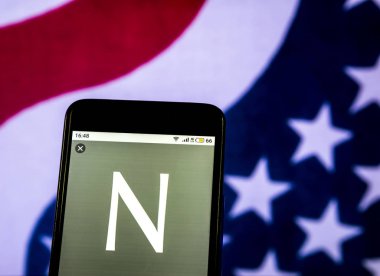 Kiev, Ukrayna - 19 Aralık 2018: Nordstrom mağaza şirket logosu akıllı telefon görüntülenen gördüm