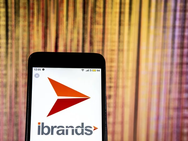 Kiev, ukraine - 20. Dezember 2018: ibrands Firmenlogo auf dem Smartphone zu sehen — Stockbild Kiev Ukraine Dezember 2018 Ibrands Firmenlogo Auf Dem Smartphone Sehen — Stockfoto