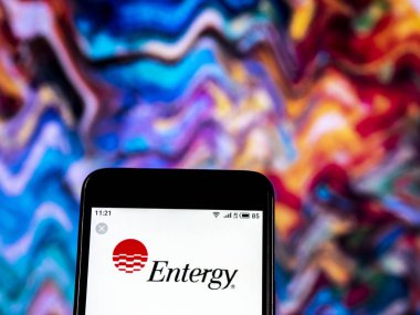 Entergy şirket logosu akıllı telefon görüntülenen gördüm