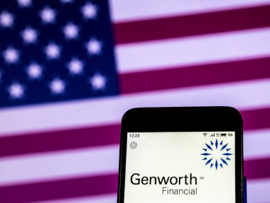 Kiev, Ukrayna - 28 Aralık 2018: Genworth Finans Sigorta şirket logosu akıllı telefon görüntülenen gördüm
