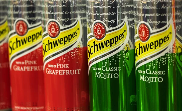 Kiev Ukraine Dec 2018 Row Schweppes Soft Drinks Cans Store — Stock Photo, Image