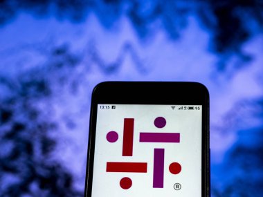 Kiev, Ukrayna - 30 Aralık 2018: İçgörü işletmeleri işletmeler için şirket logosu akıllı telefon görüntülenen gördüm