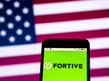 Kiev, Ukrayna - 30 Aralık 2018: Fortive sanayi konglomera şirket logosu akıllı telefon görüntülenen gördüm