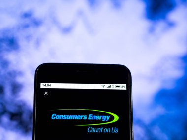 Kiev, Ukrayna - 30 Aralık 2018: Tüketicilerin enerji genel yarar şirket logosu akıllı telefon görüntülenen gördüm