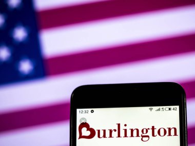 Kiev, Ukrayna - Jan 1, 2019: Burlington mağaza şirket logosu akıllı telefon görüntülenen gördüm